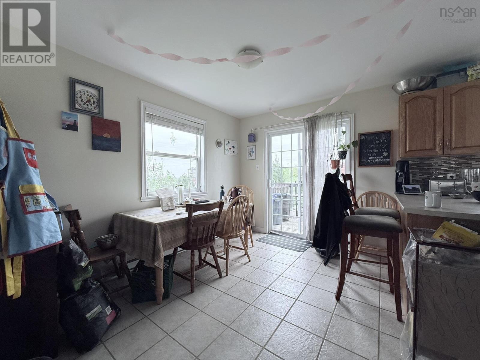 431 YOUNG Street - 6
