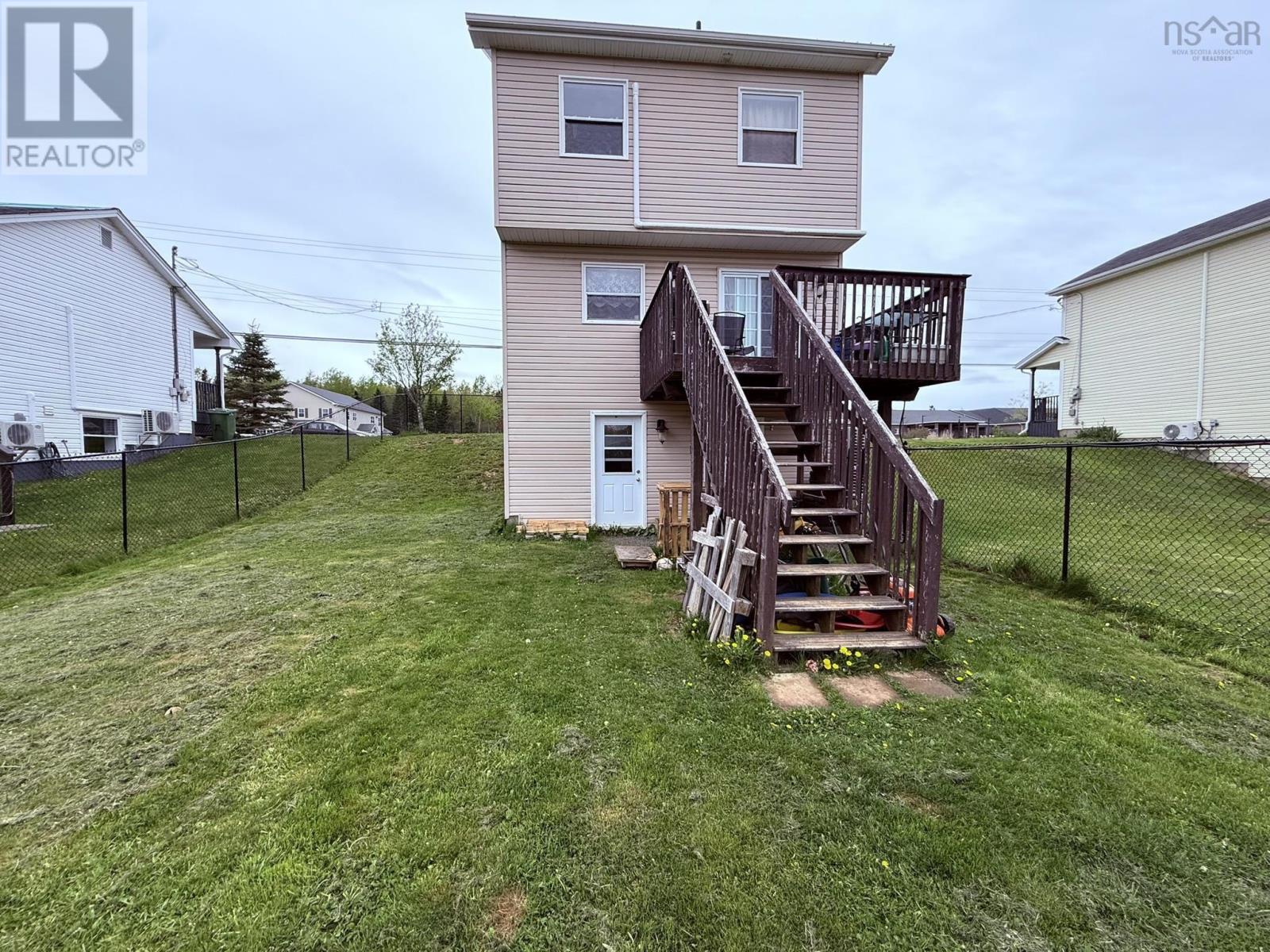 431 YOUNG Street - 5