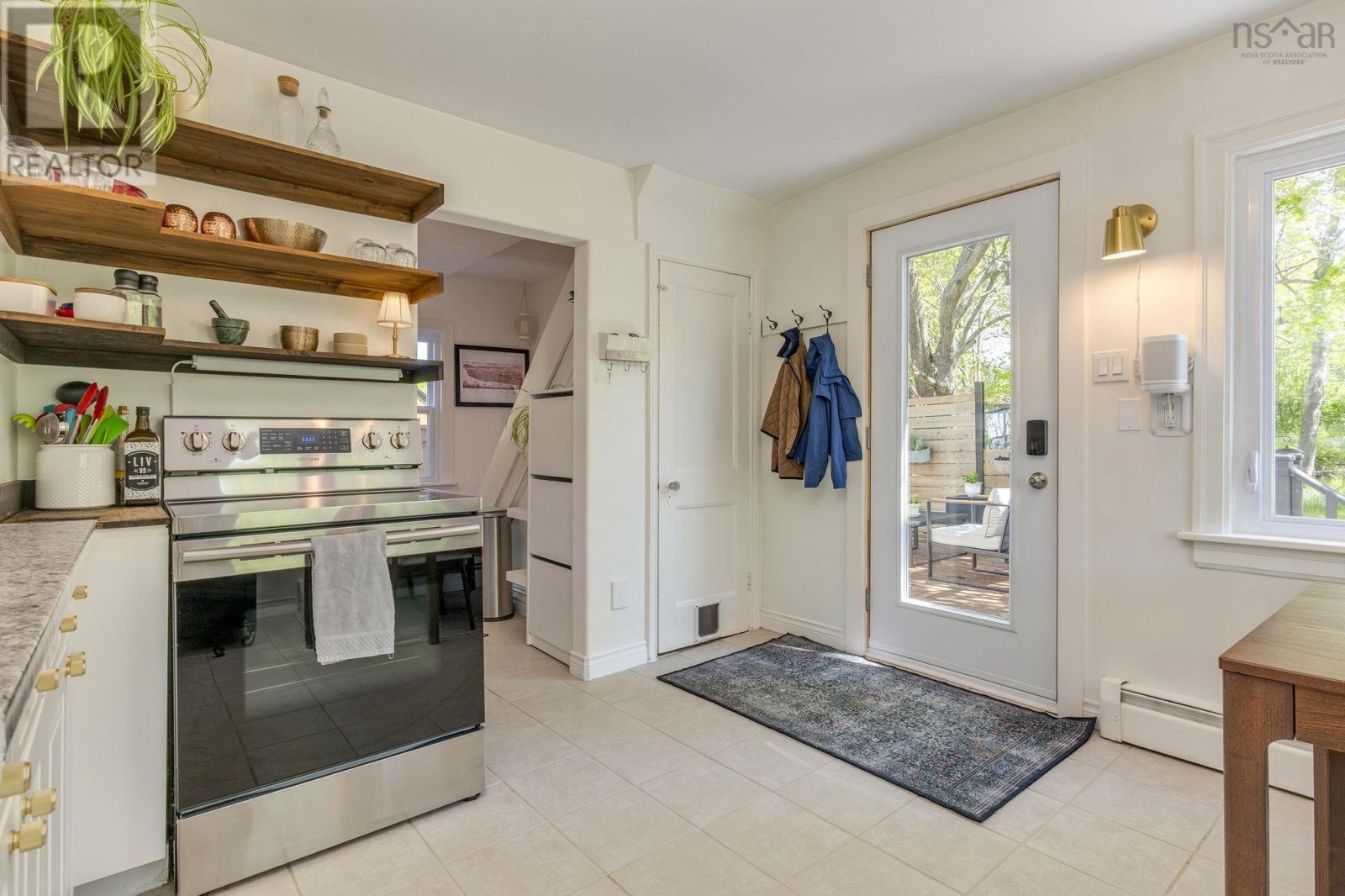 25 Pioneer Avenue - 7