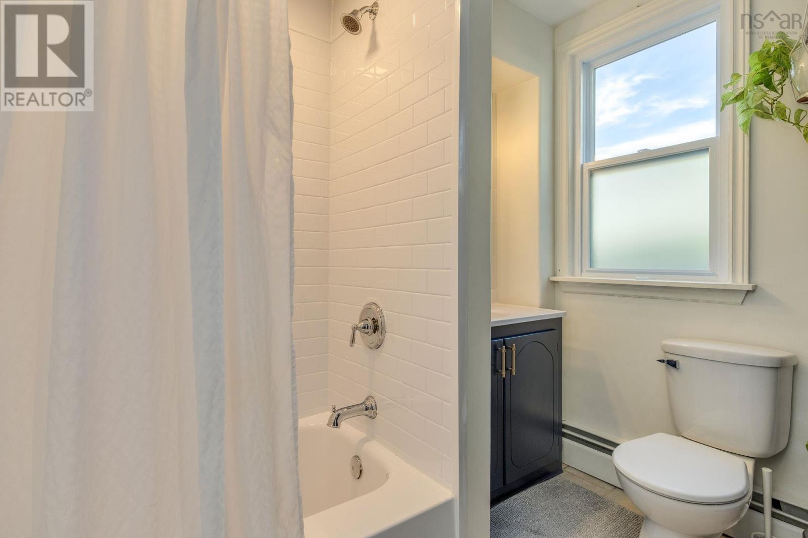 25 Pioneer Avenue - 19