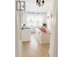 Bedroom 2 - 2241 Four Mile Creek Road, Niagara On The Lake, ON L0S1J0 Photo 12