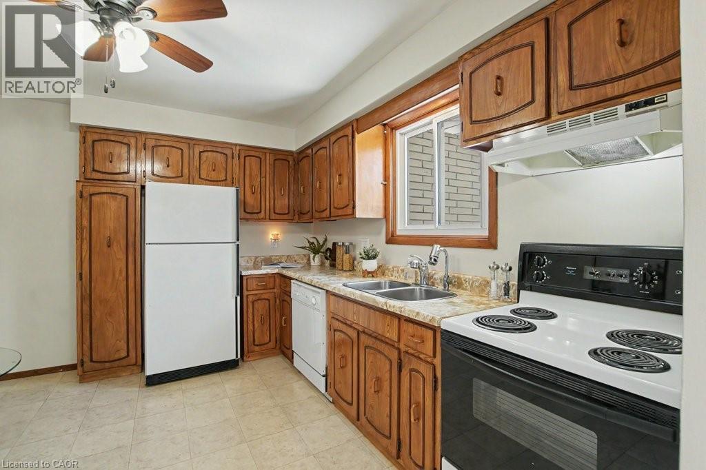 363 ROSELAWN Place - 11