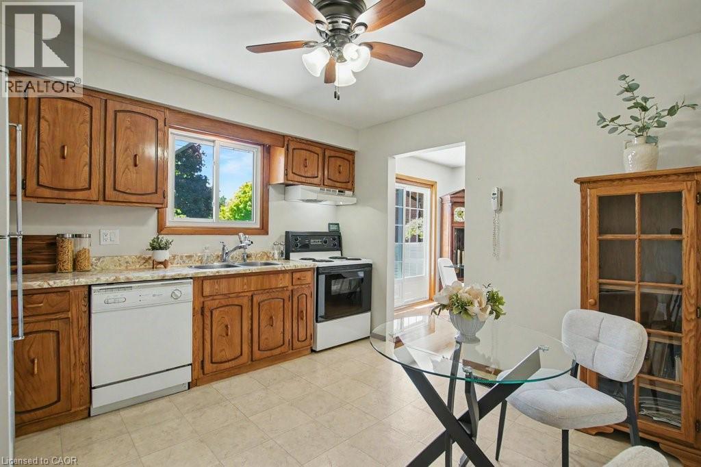 363 ROSELAWN Place - 13
