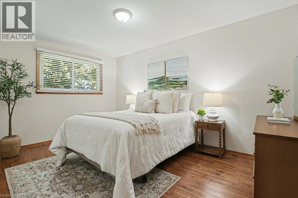 363 ROSELAWN Place - 14