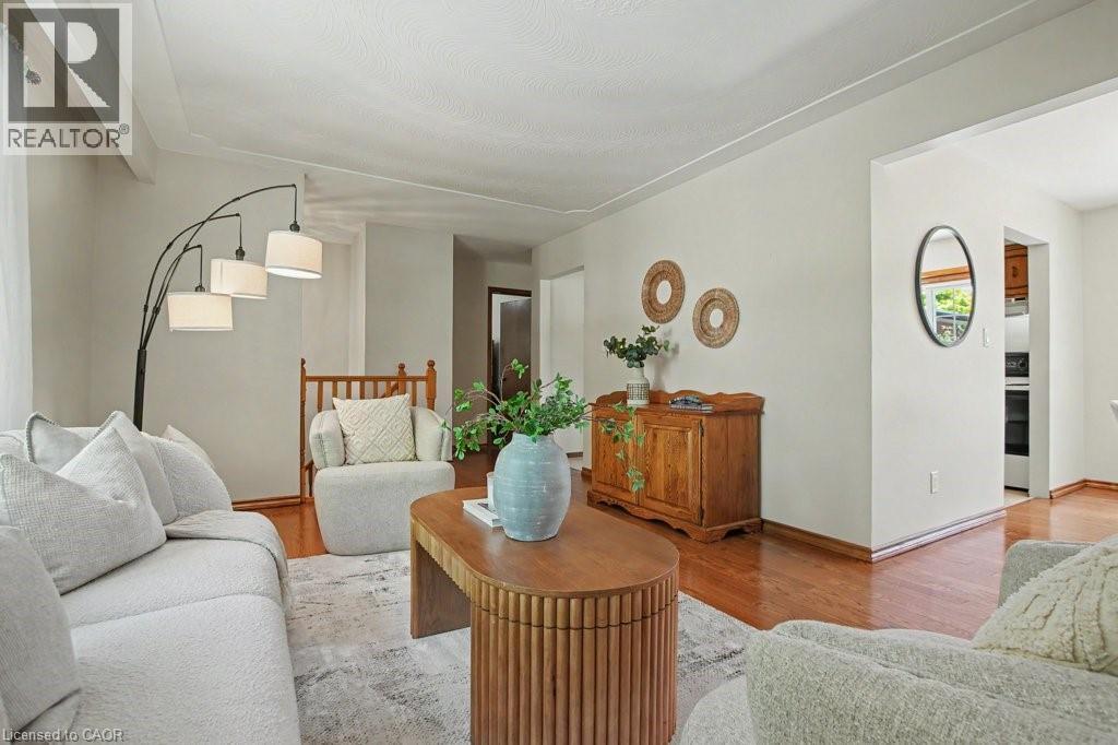 363 ROSELAWN Place - 9