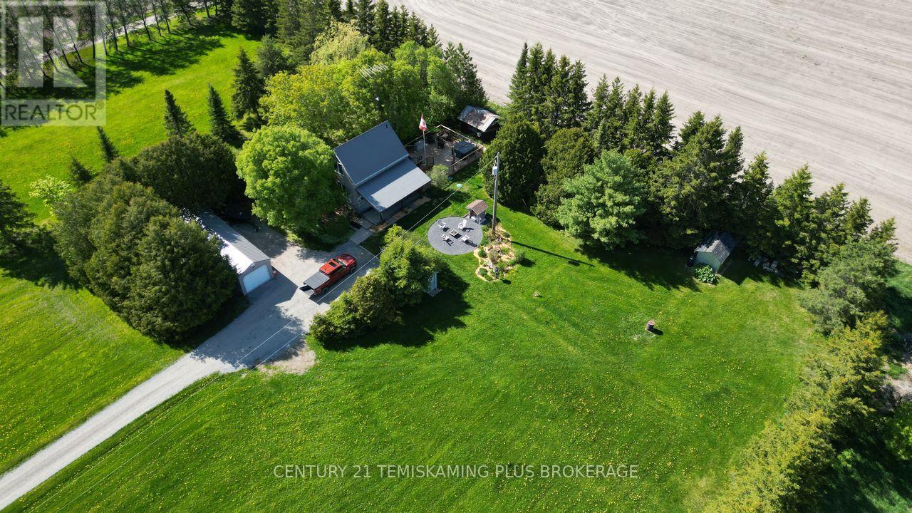 864153 UNO PARK ROAD - 23