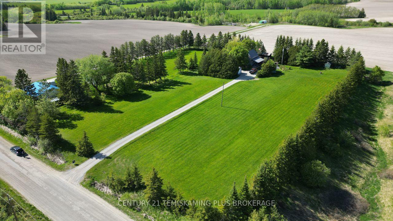 864153 UNO PARK ROAD - 20