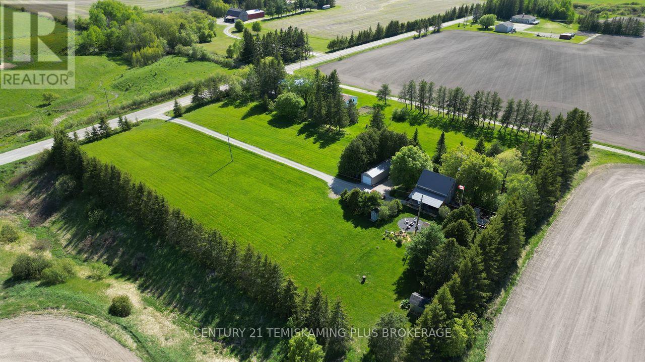 864153 UNO PARK ROAD - 21