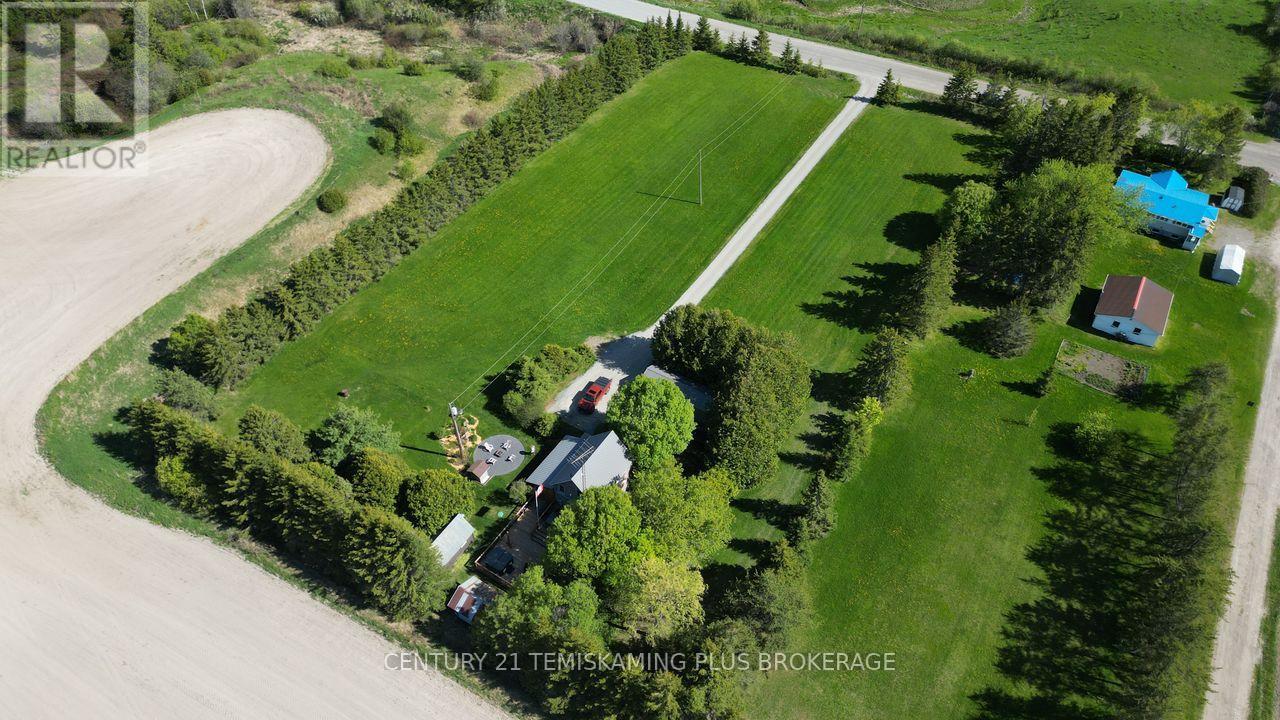 864153 UNO PARK ROAD - 22