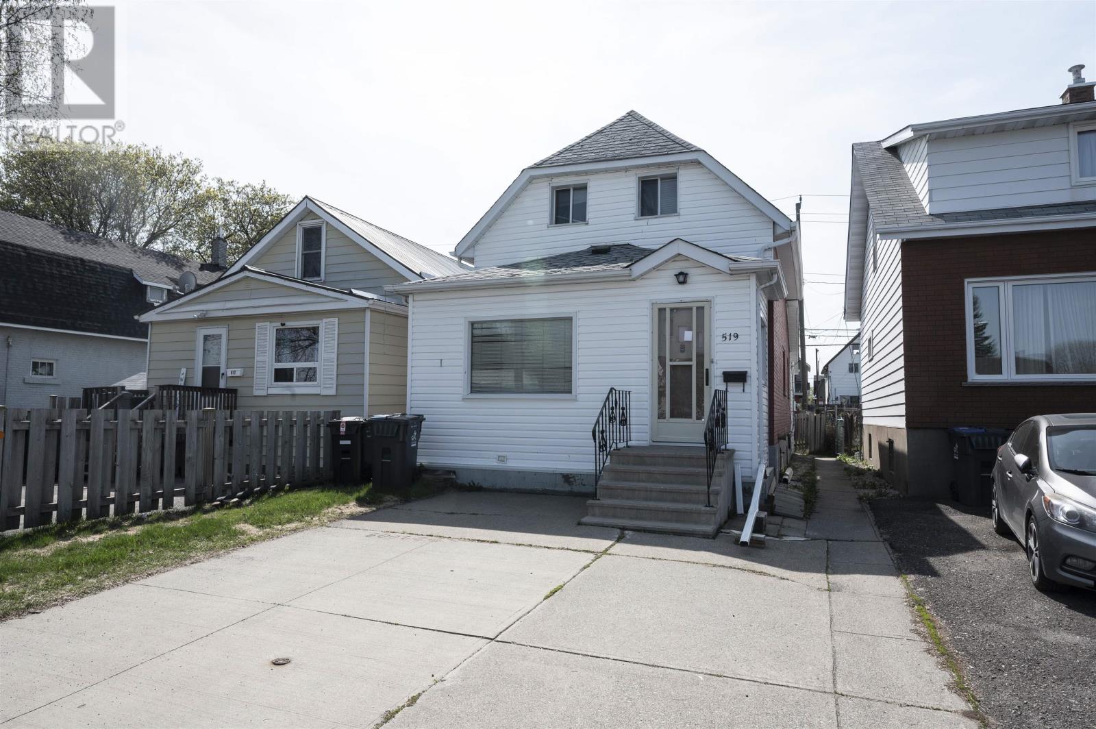 519 Prince Arthur Boulevard