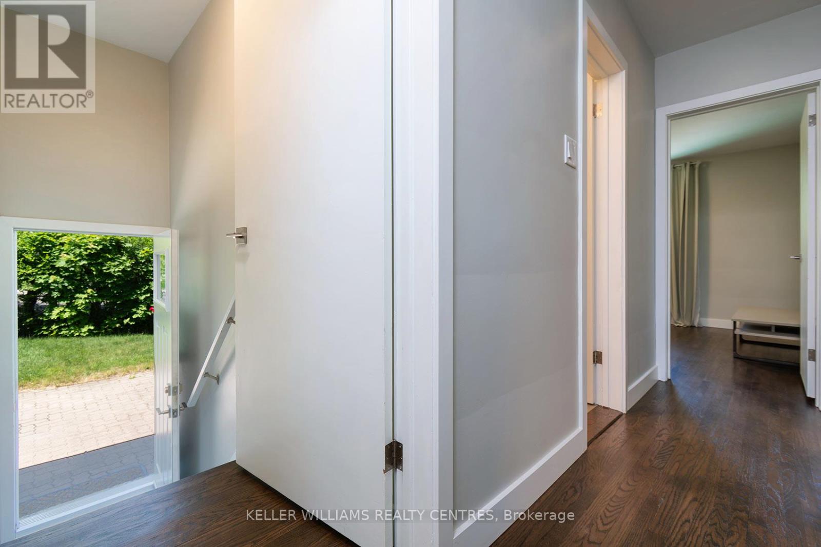2 BANMOOR BOULEVARD - 23