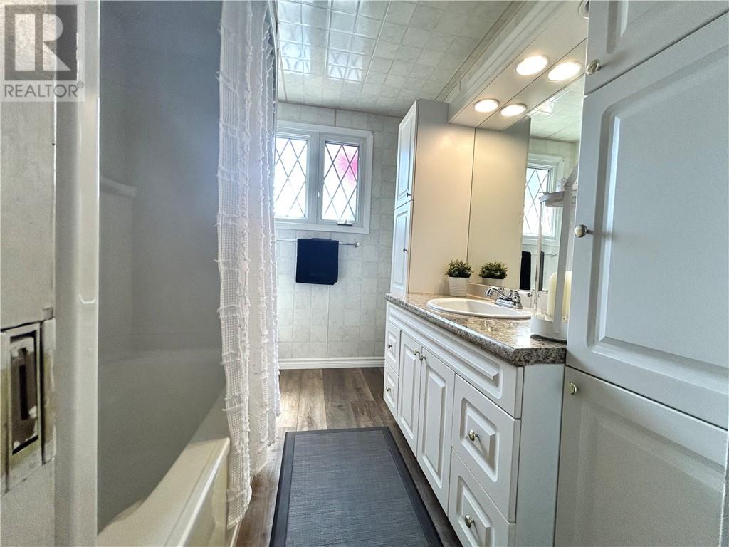 35 CEDAR Street - 51