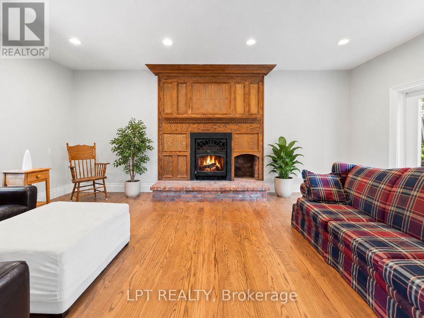 47 ALICE STREET - 25