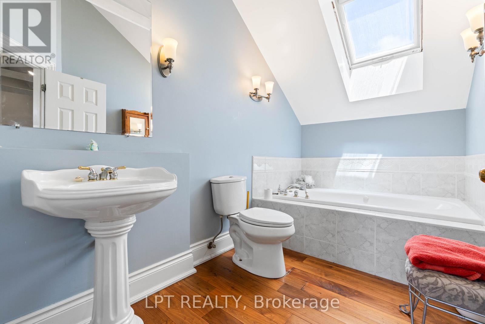 47 ALICE STREET - 28