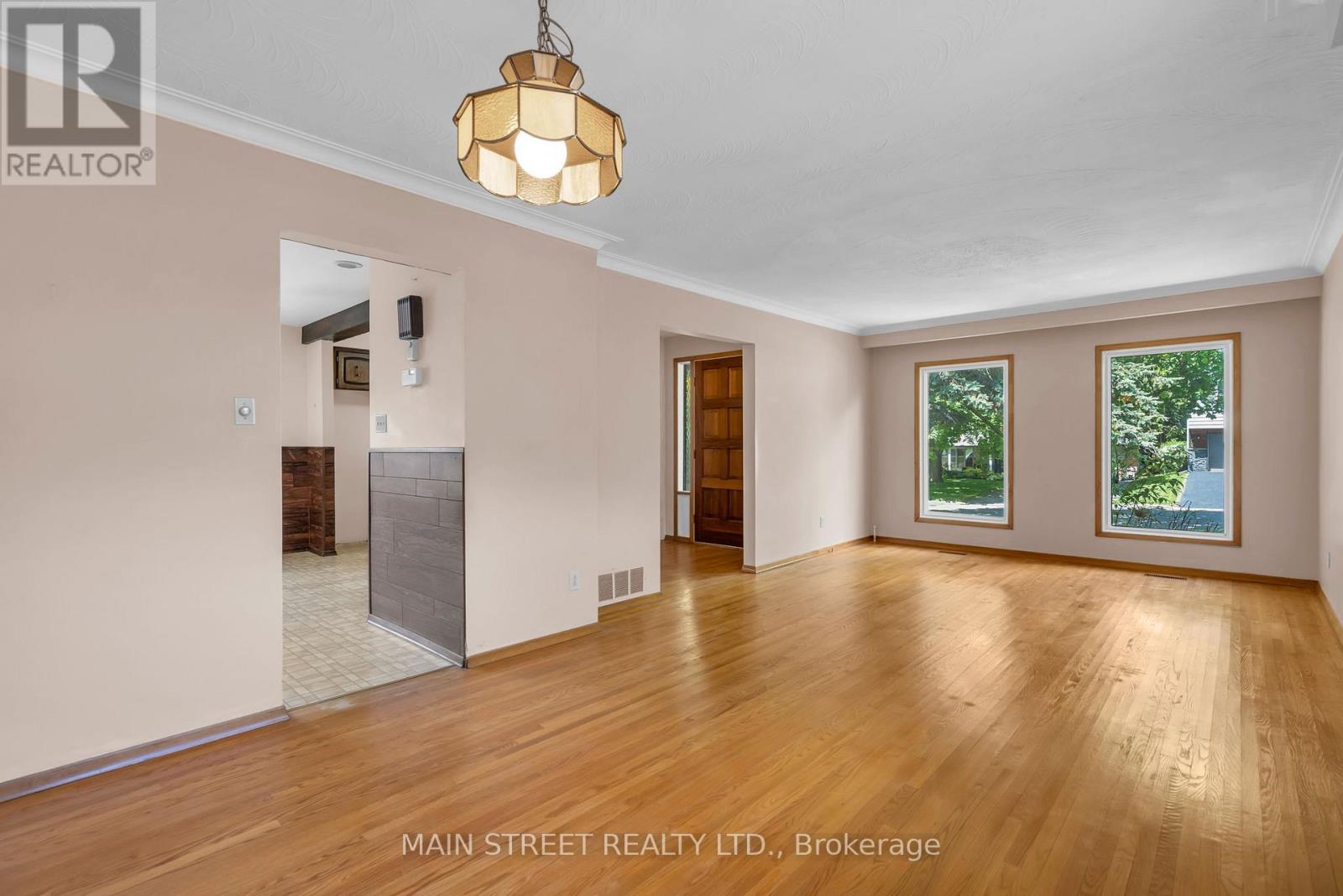 806 THREE SEASONS DRIVE - 5