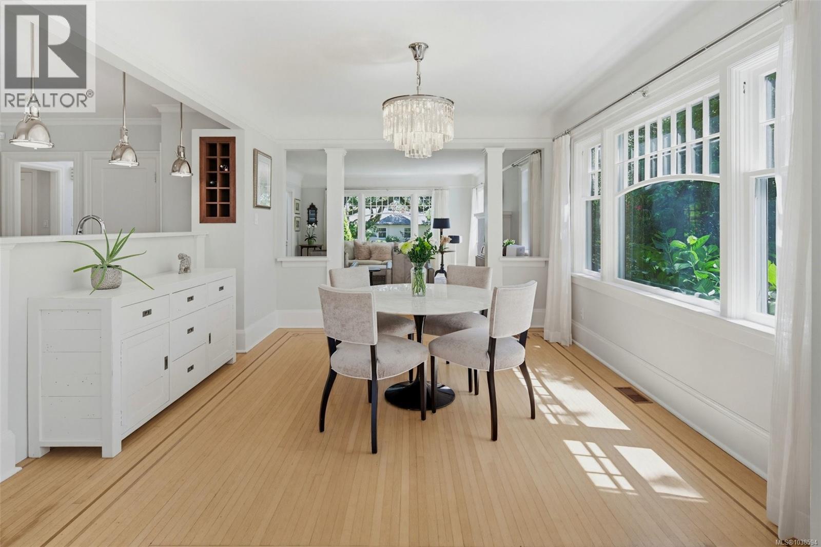688 Falkland Rd - 7