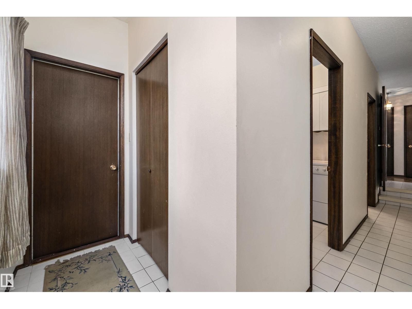 11035 163 AV NW - 15