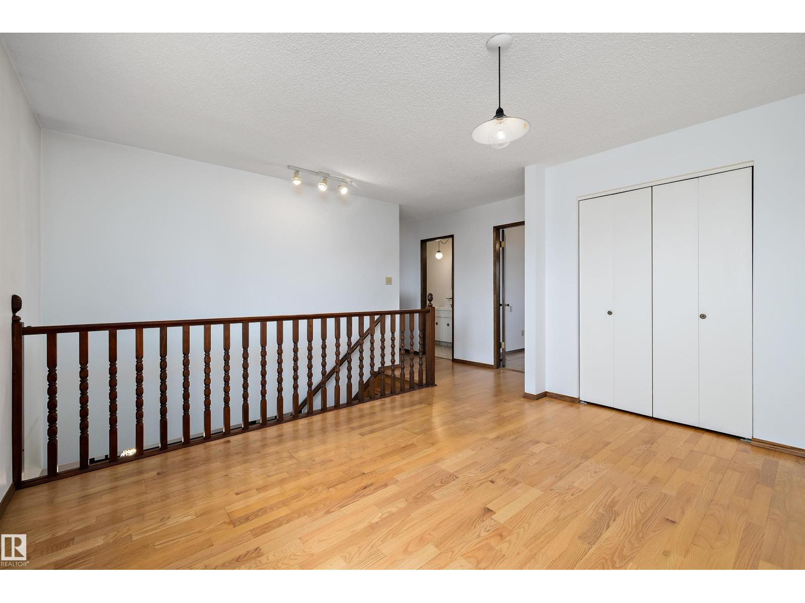 11035 163 AV NW - 19