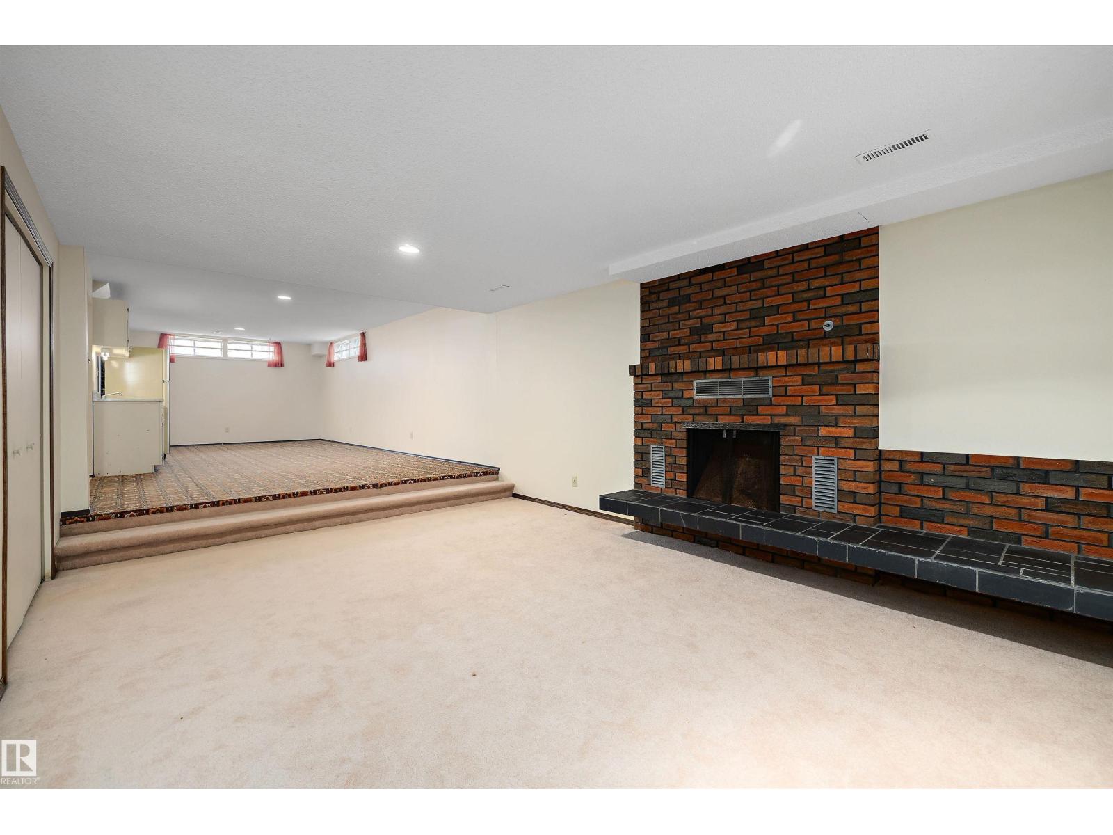 11035 163 AV NW - 36