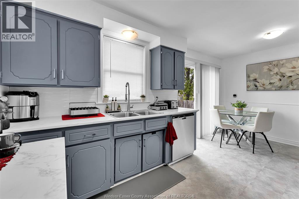 1366 LILLIAN AVENUE - 12