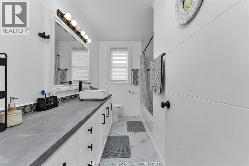 1366 LILLIAN AVENUE - 16