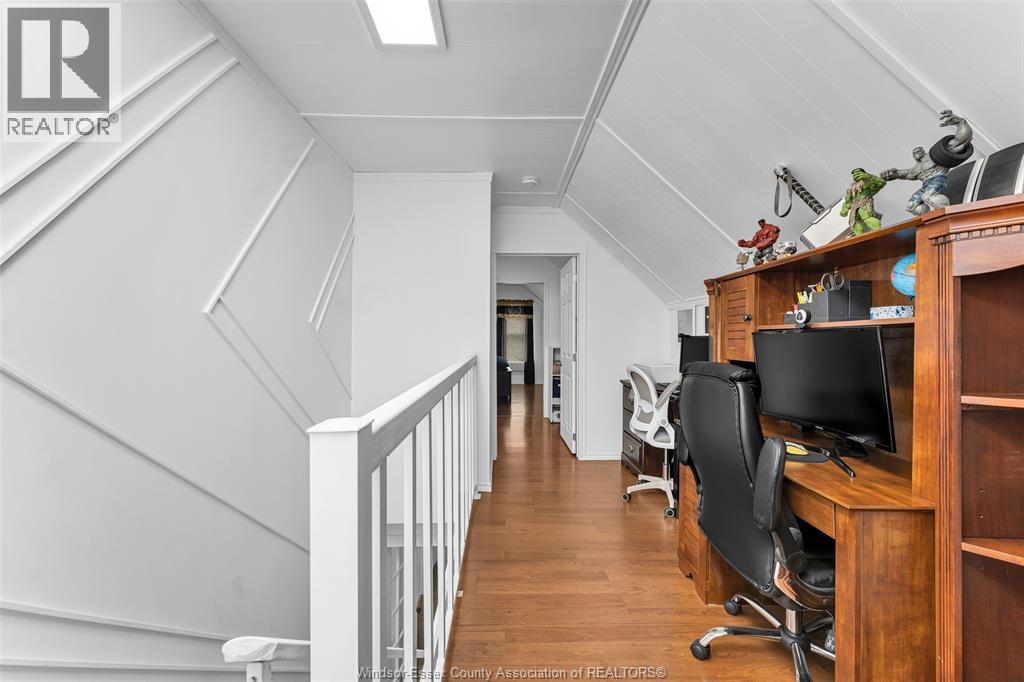 1366 LILLIAN AVENUE - 17