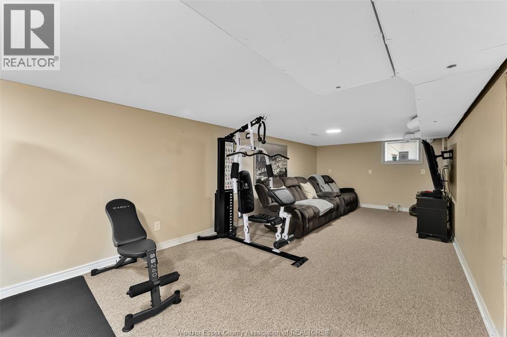 1366 LILLIAN AVENUE - 23