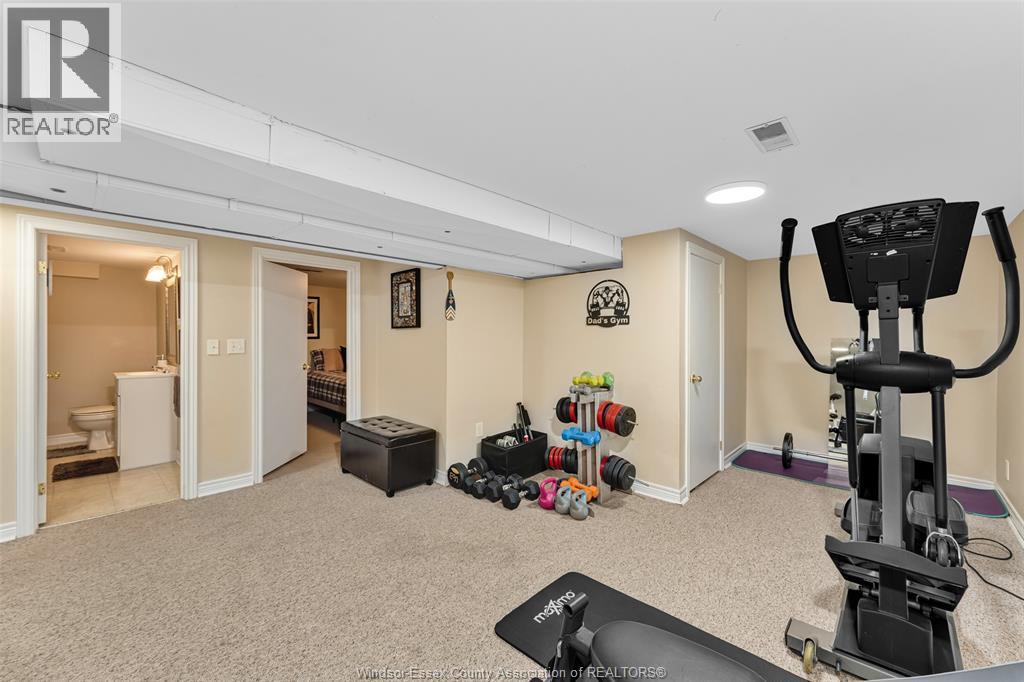 1366 LILLIAN AVENUE - 25