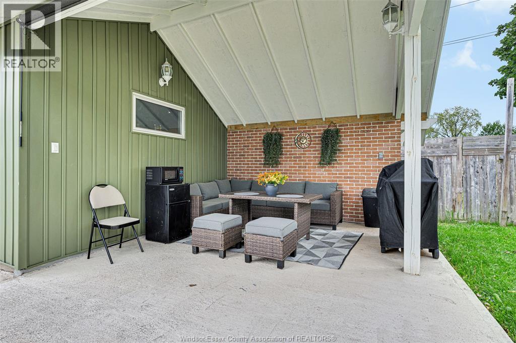 1366 LILLIAN AVENUE - 31