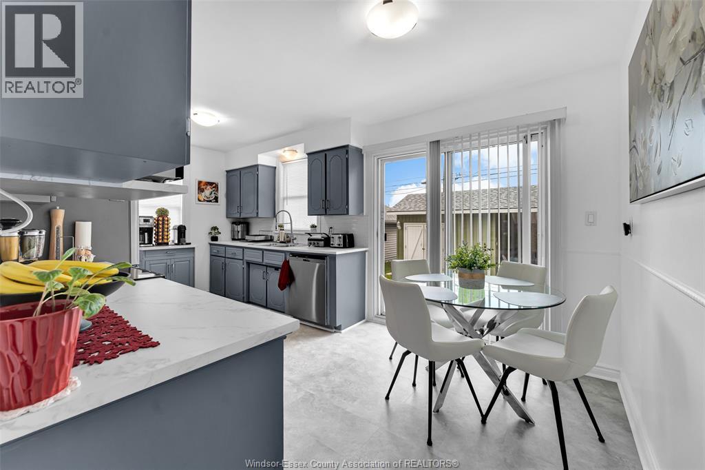 1366 LILLIAN AVENUE - 9