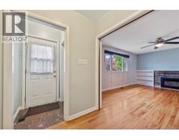 82 Eighth Street, photo 2
