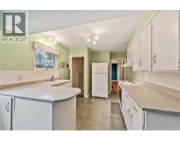 Kitchen - 82 Eighth Street, Moncton, NB E1E3E9 Photo 9