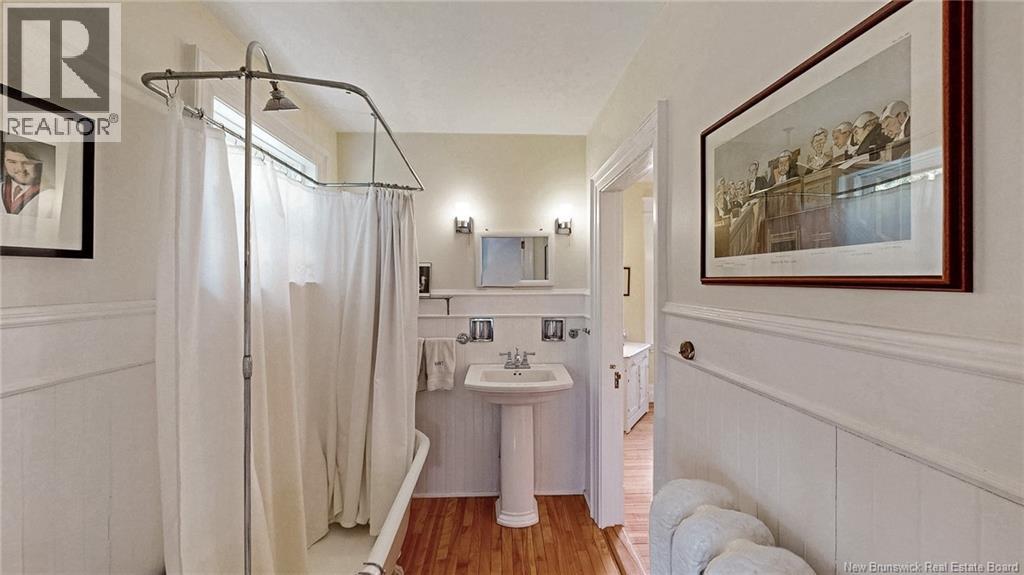 48 GONDOLA POINT Road - Image 32