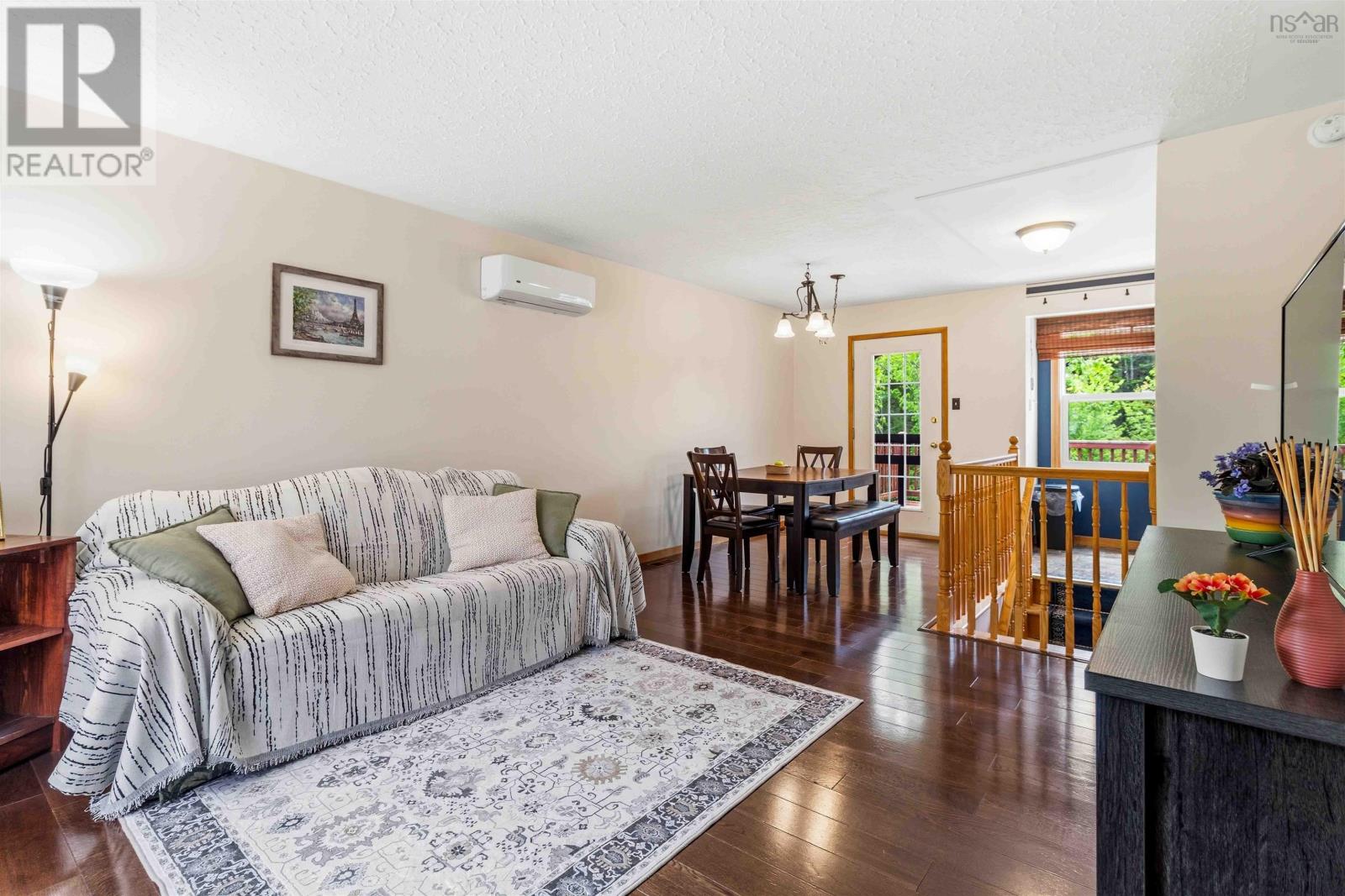 Property 2 of 33 of 77 Carleton Drive