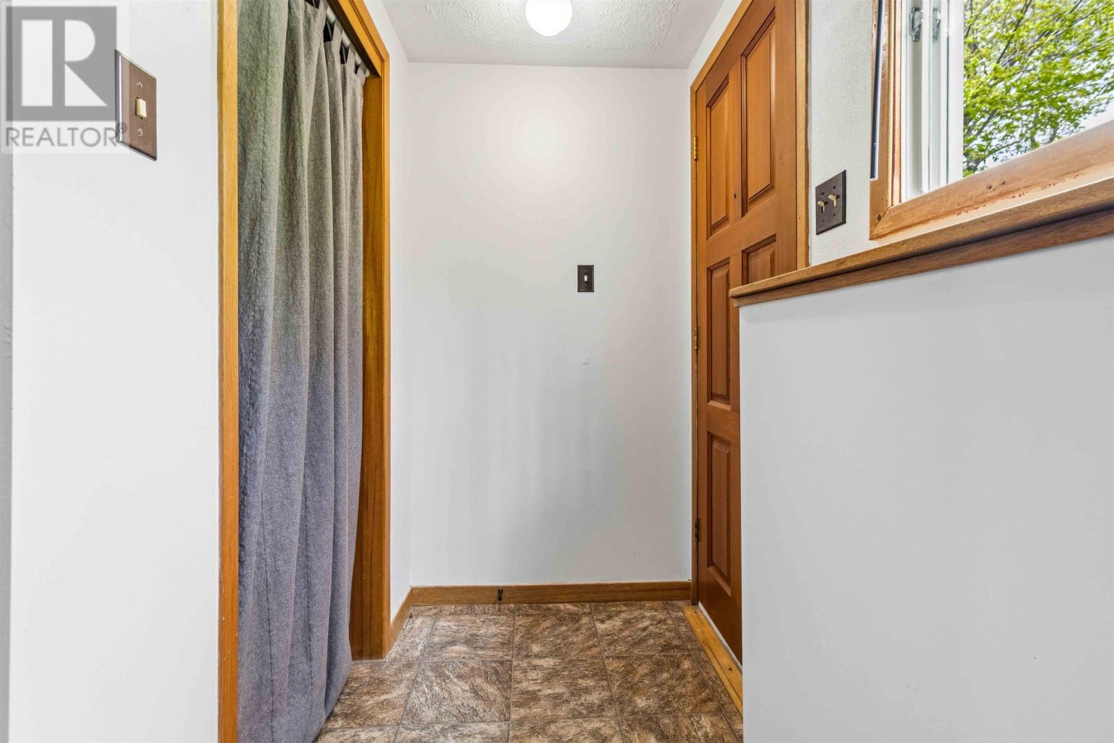 Property 24 of 33 of 77 Carleton Drive