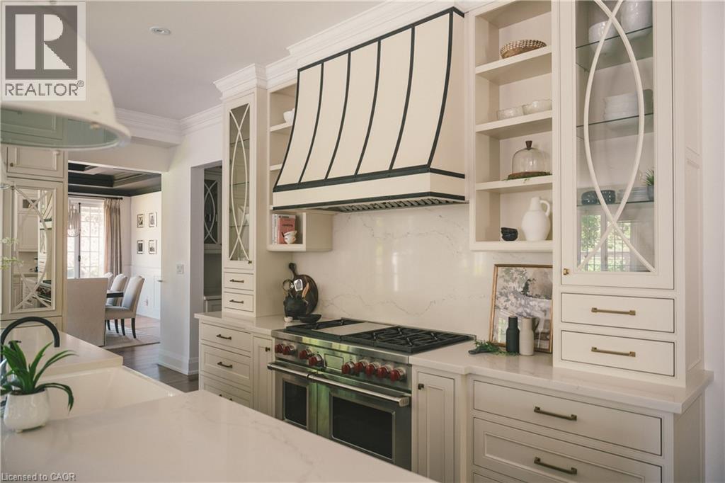 147 BEVERLY Court - 14