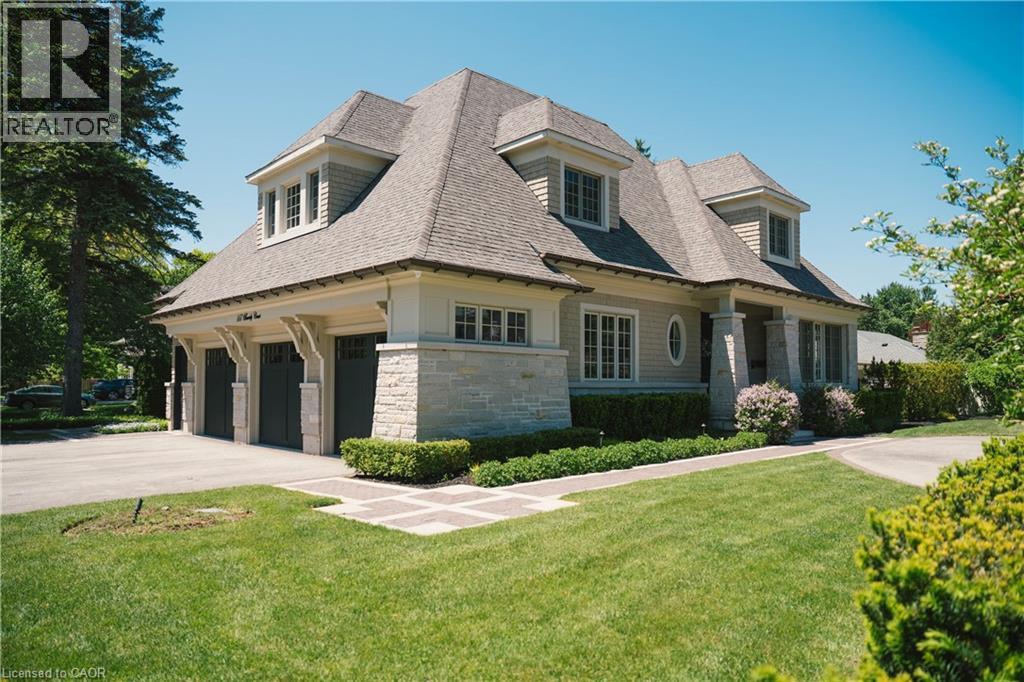 147 BEVERLY Court - Image 3