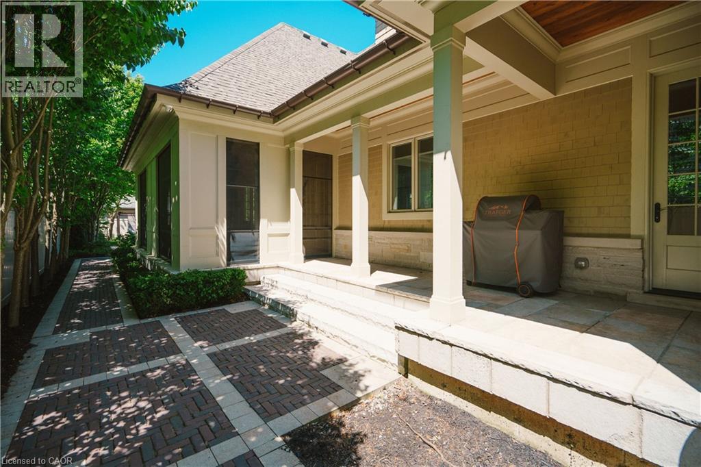 147 BEVERLY Court - 41