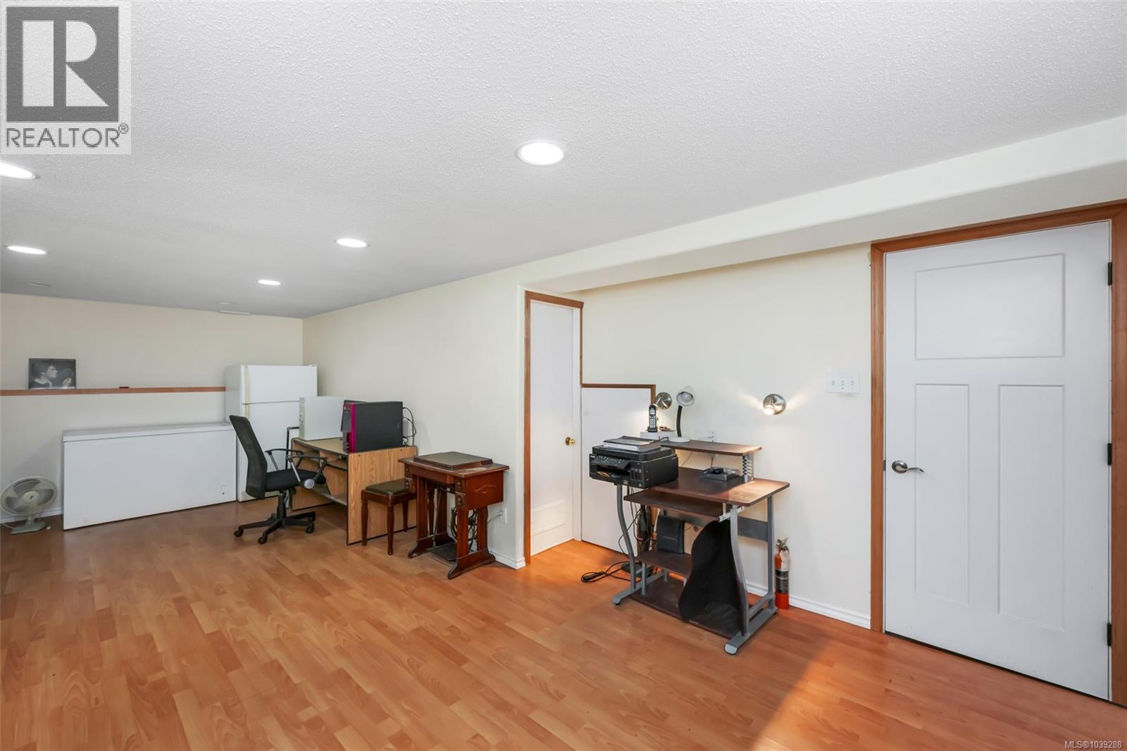 7220 Walton Rd - 44