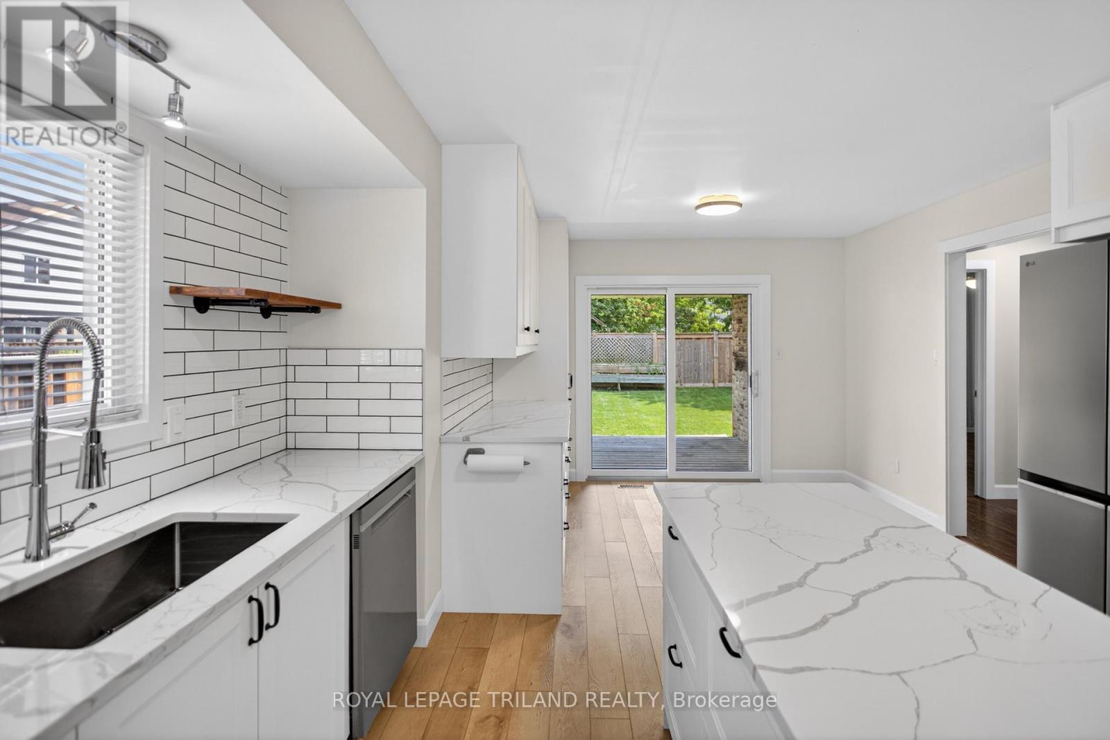 48 COTTONWOOD DRIVE - 12
