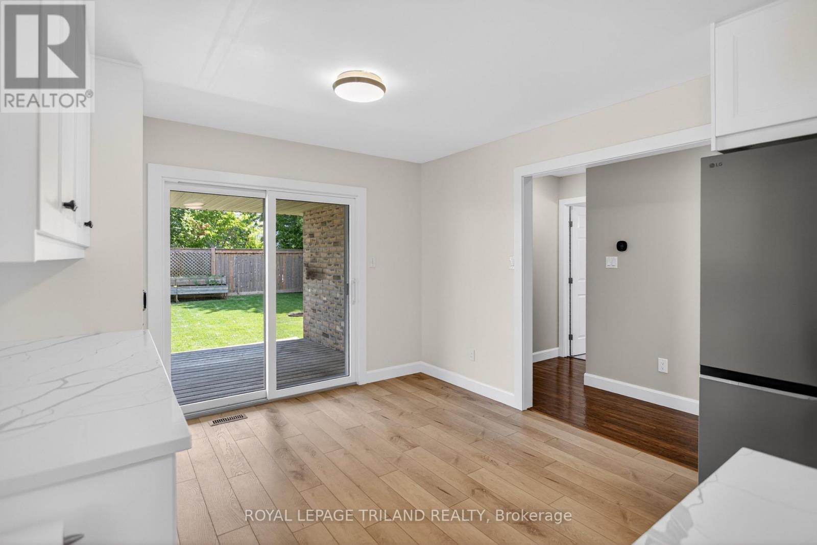 48 COTTONWOOD DRIVE - 13