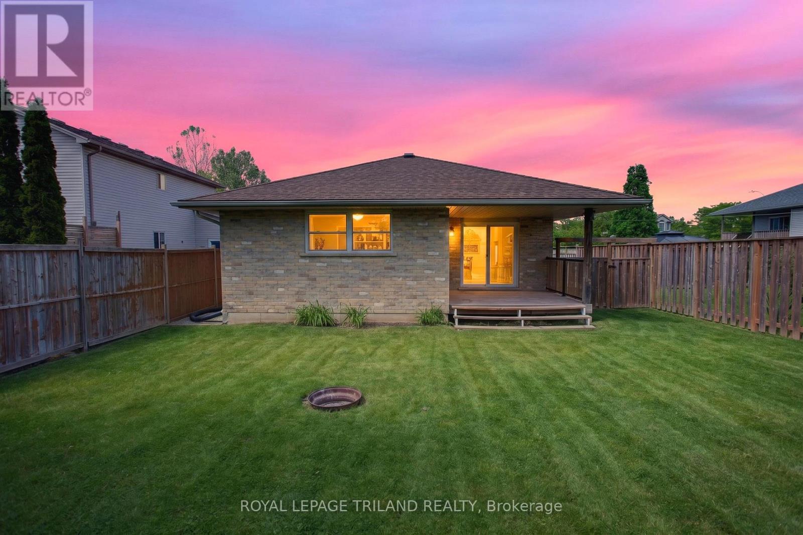 48 COTTONWOOD DRIVE - 48
