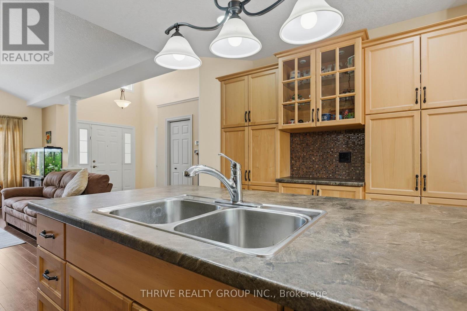 73 GREENWAY BOULEVARD - 13