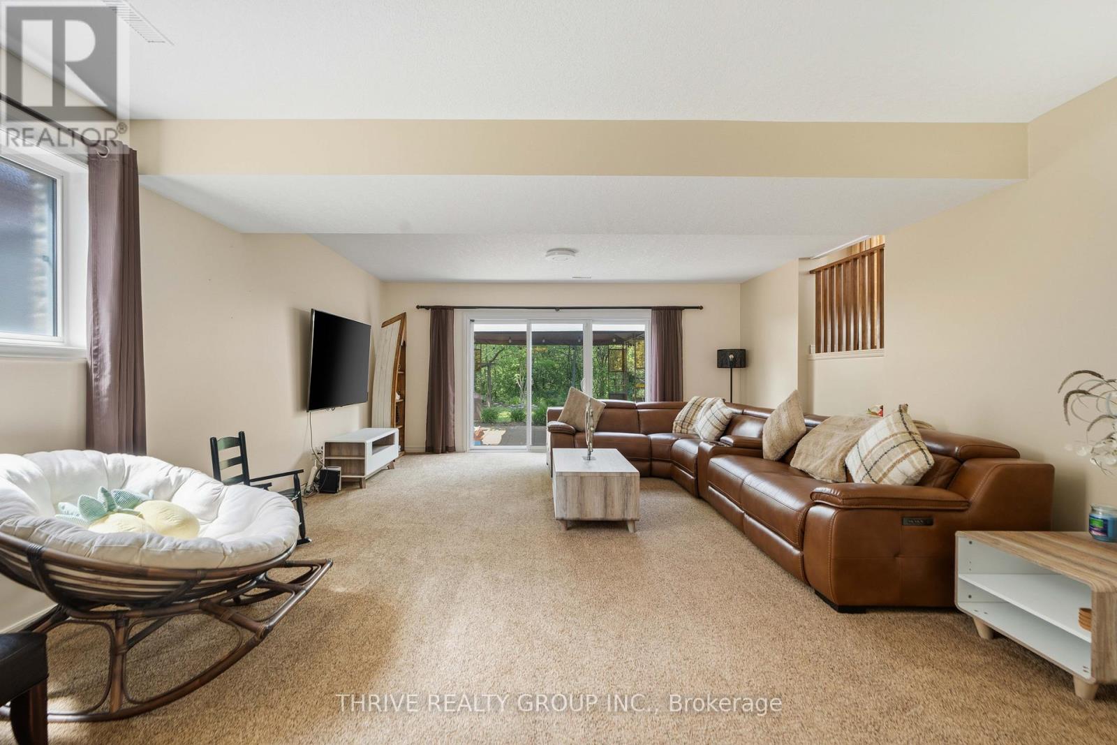 73 GREENWAY BOULEVARD - 25