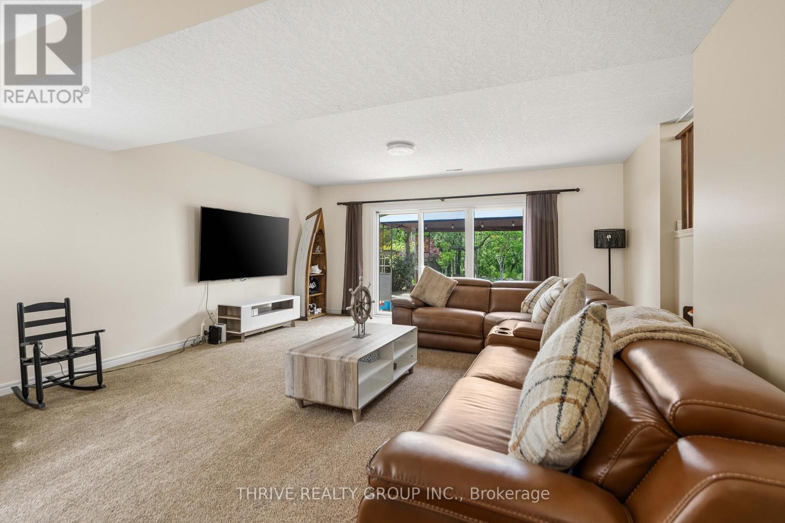 73 GREENWAY BOULEVARD - 26