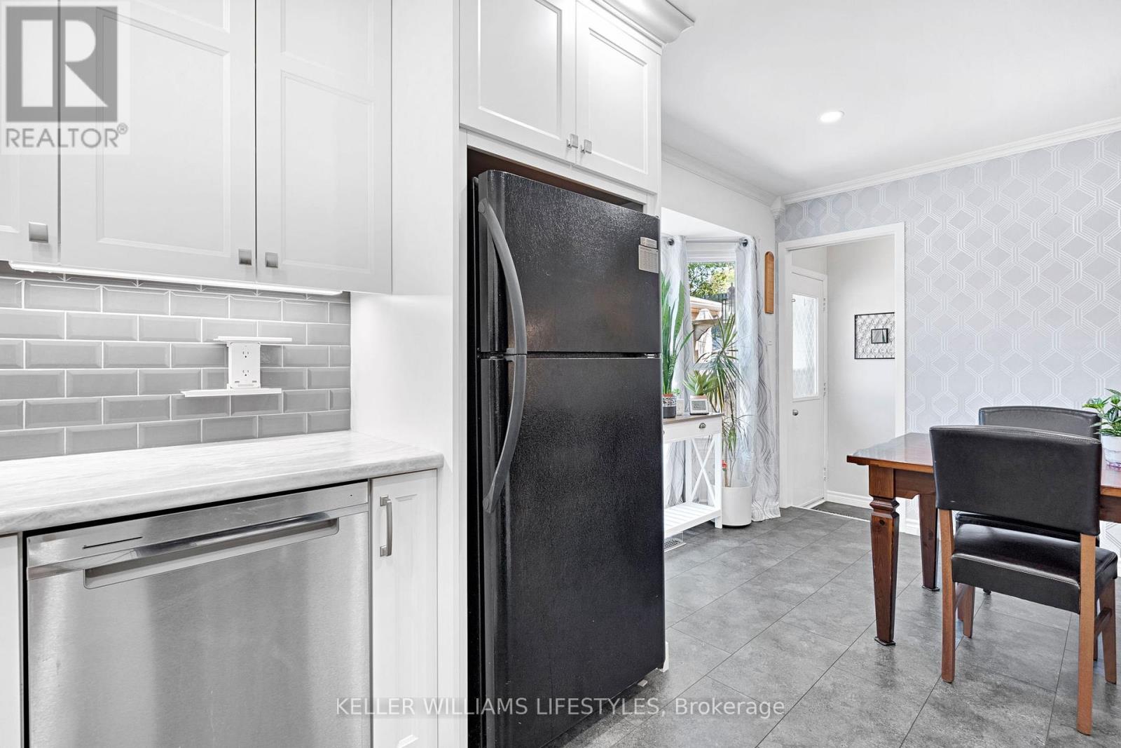 204 POCHARD LANE - 11