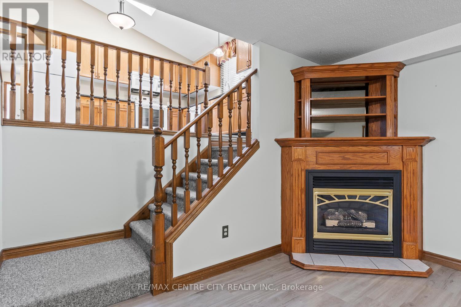 43 TORONADO PLACE - 21
