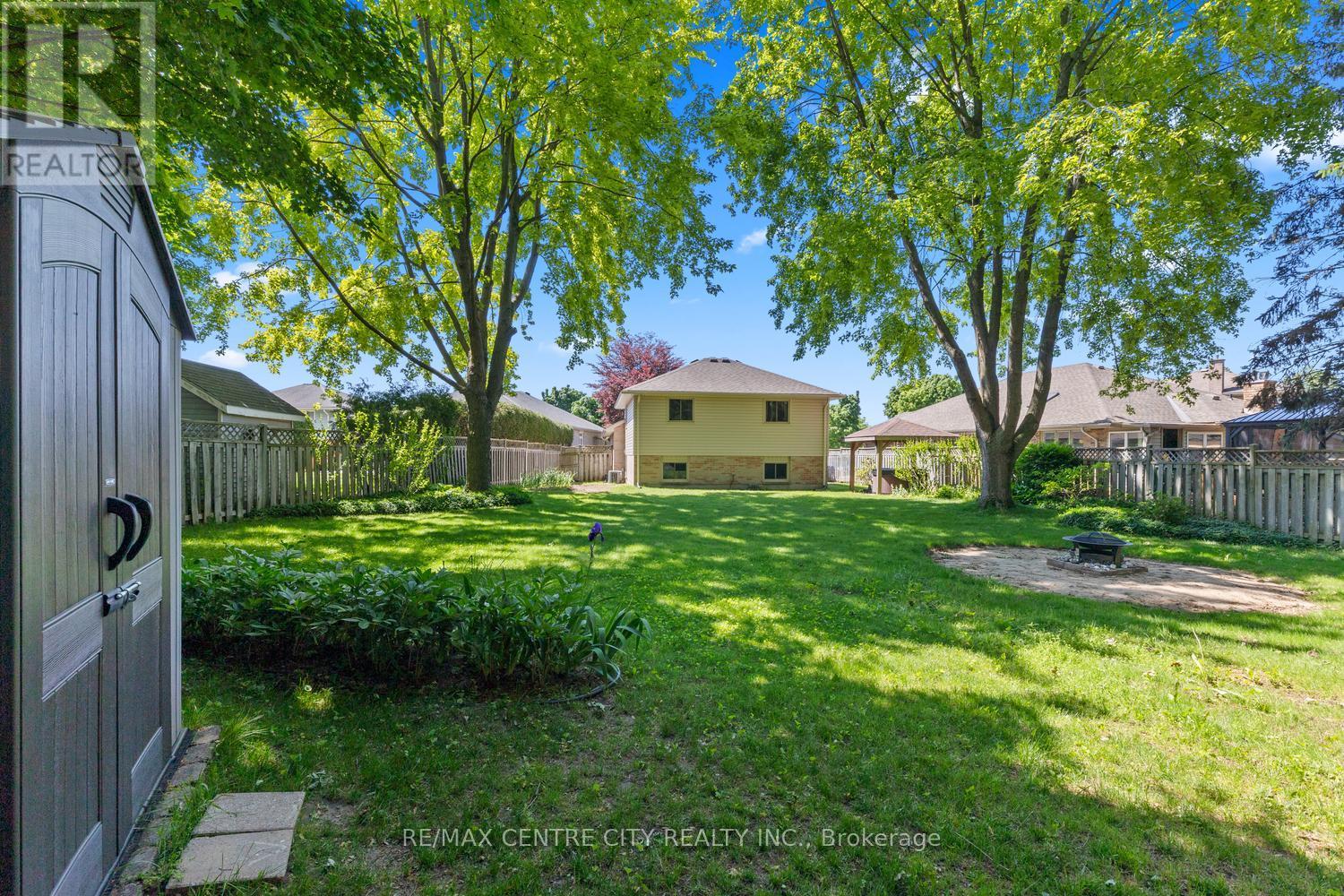 43 TORONADO PLACE - 35