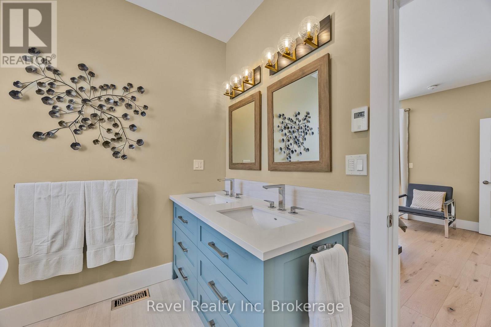 15 STONEY ROAD - 20