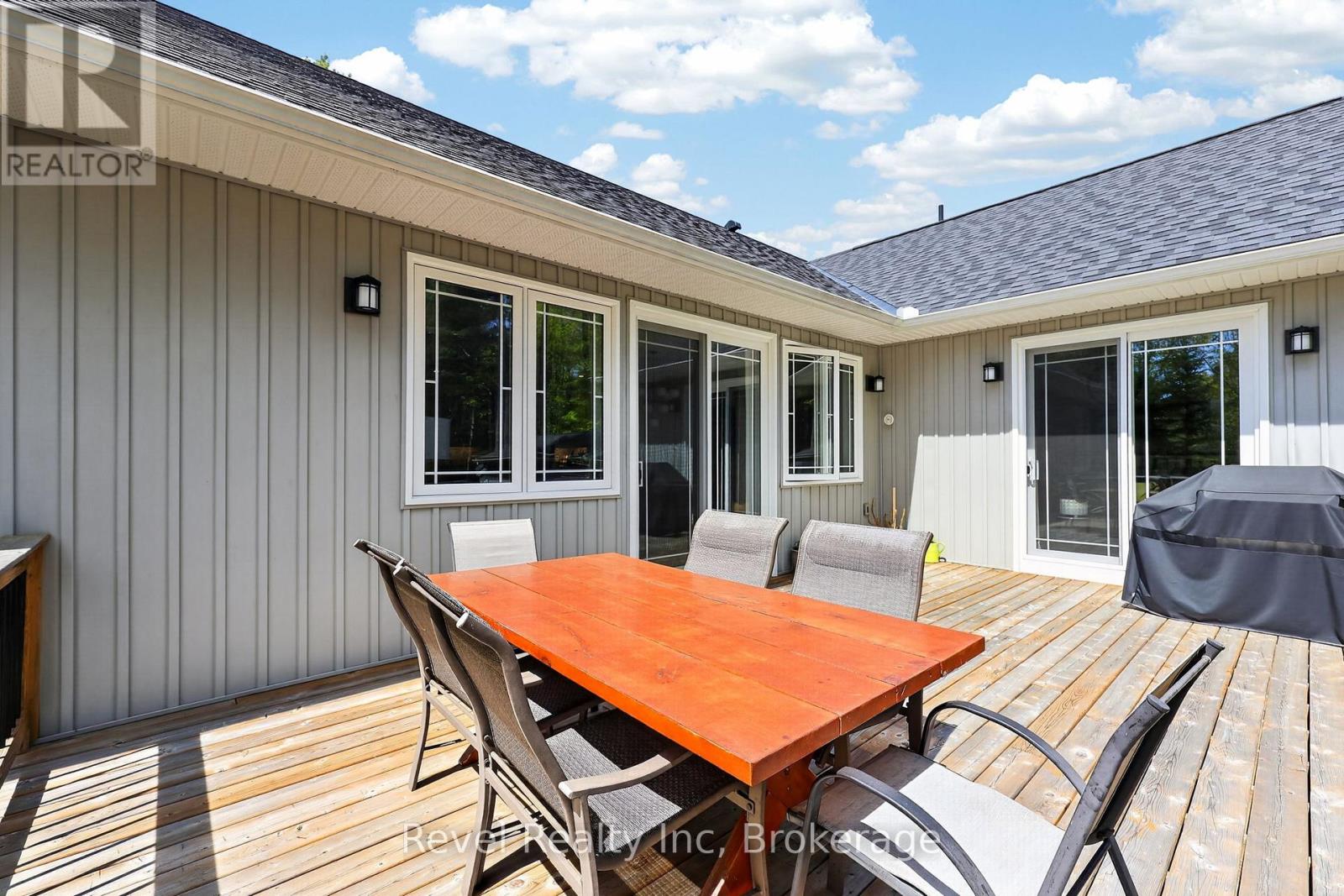 15 STONEY ROAD - 40